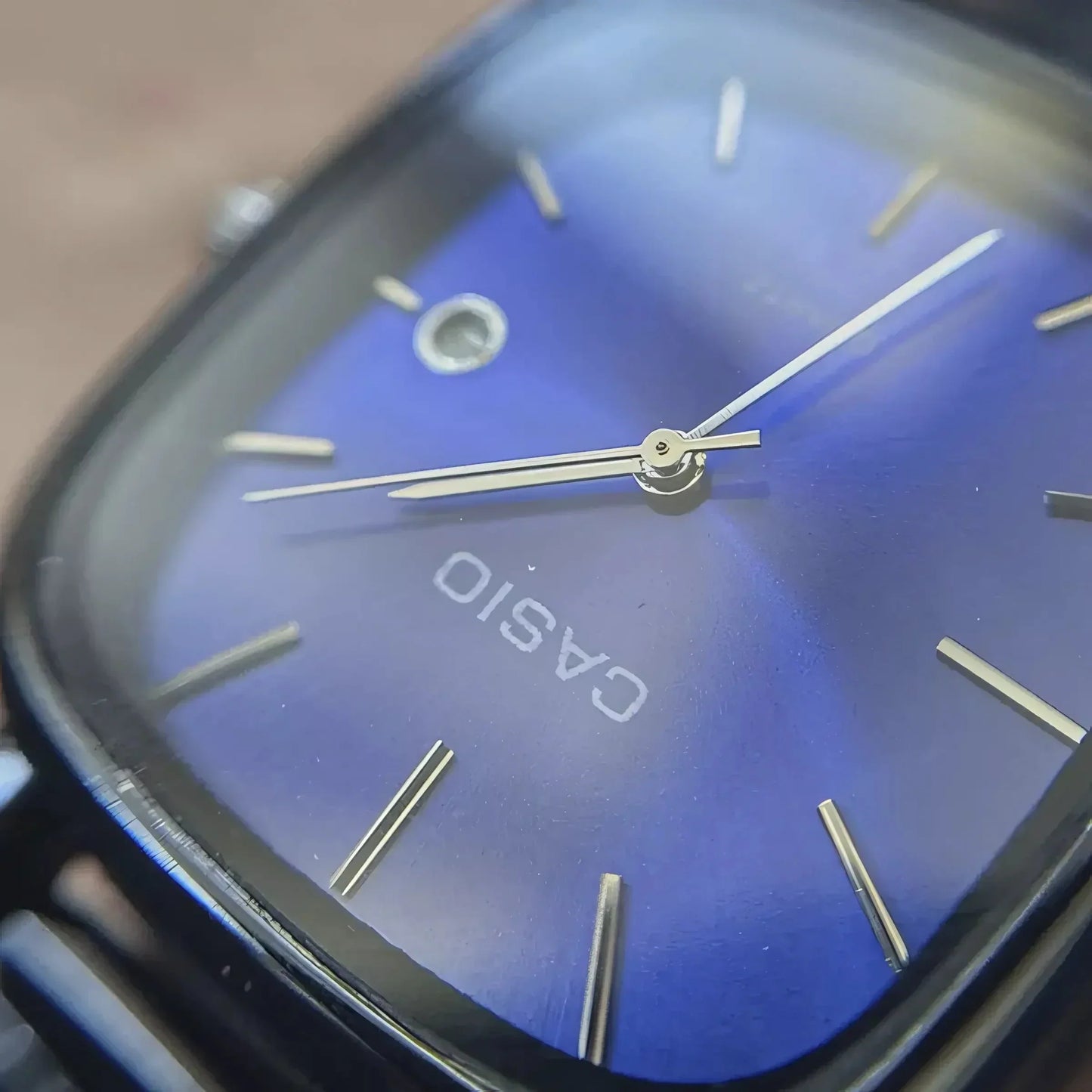 C A S I O Luxuriöse 36mm-Uhr - Wasserabweisend | Transferierter Stahl